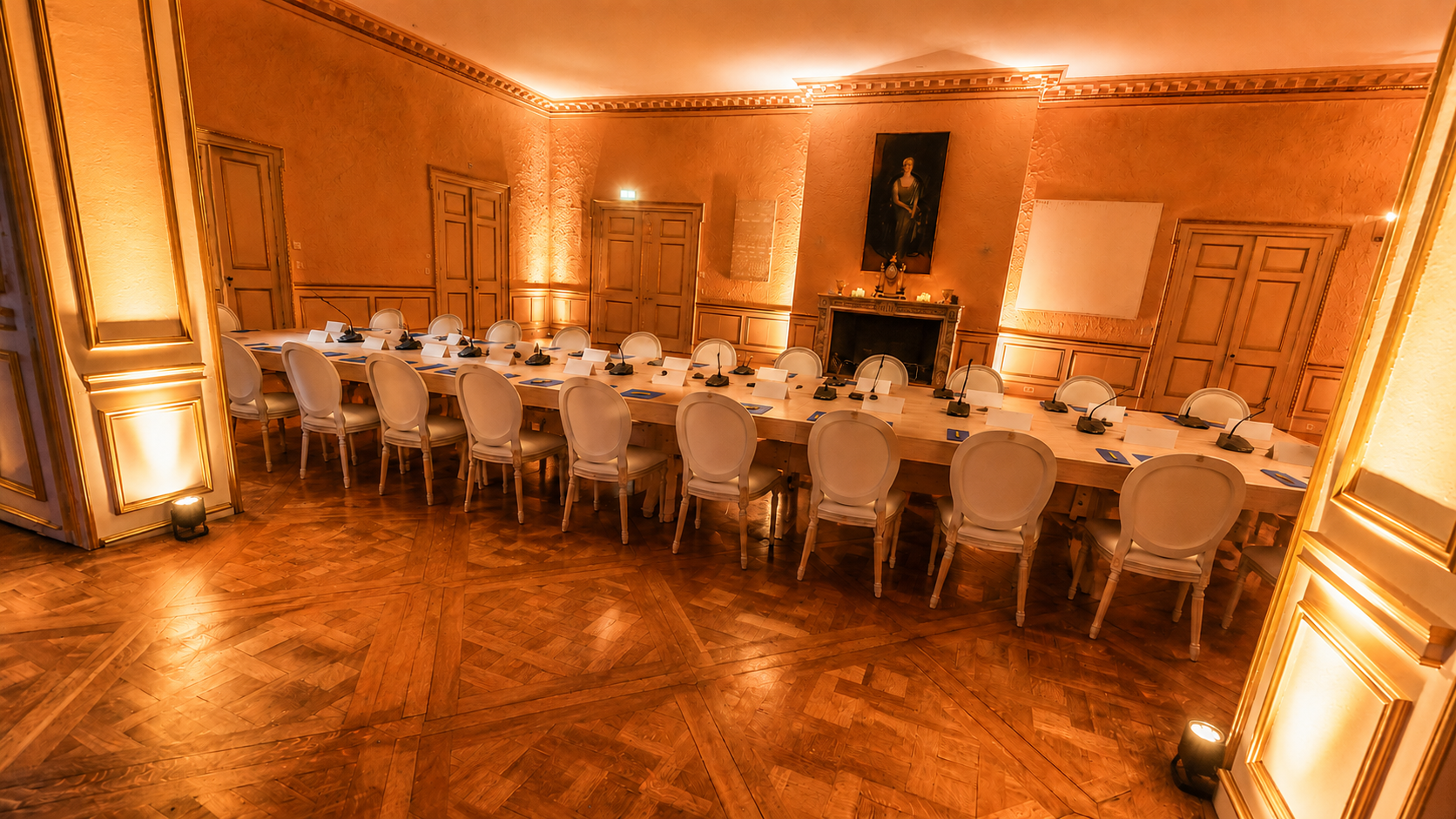 Manoir Argenteuil Grand Salon set up Presidentiel